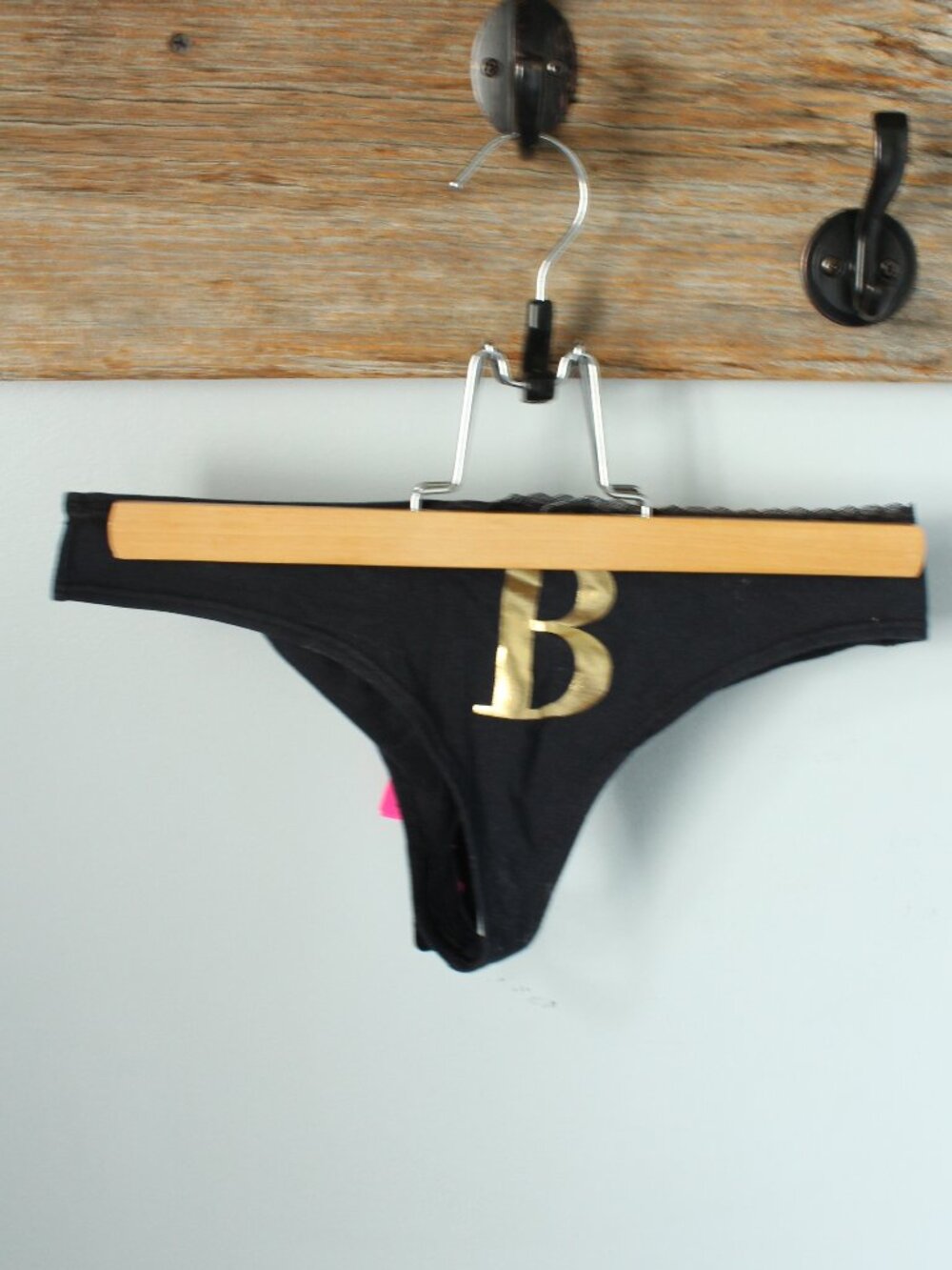 La Senza Size large Black "B" Thong New